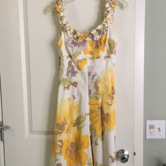 Maggy London - Picture 5 of 6